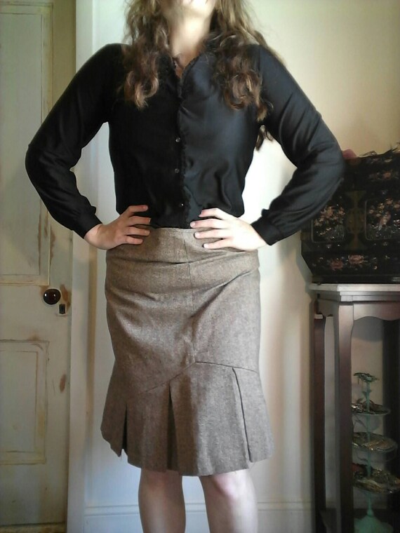 tan skirt work