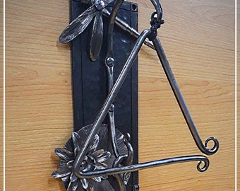 Blacksmiths Ornate Dinner Triangle