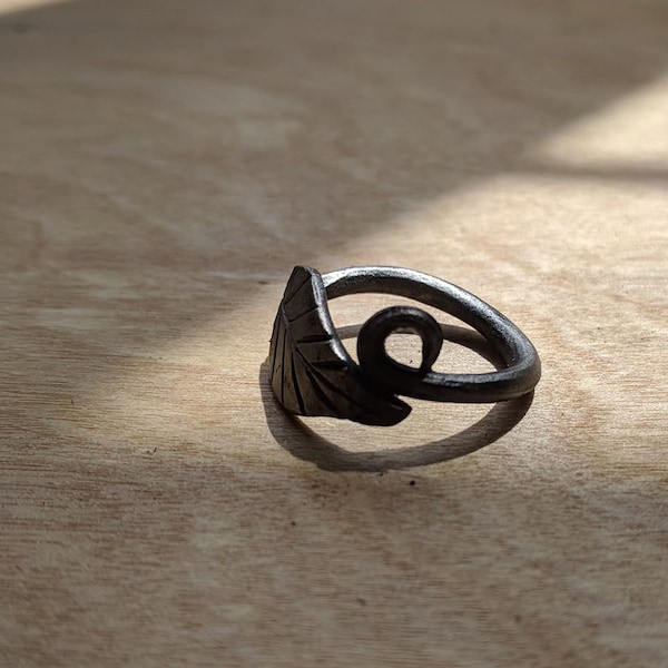 Blacksmith leaf ring