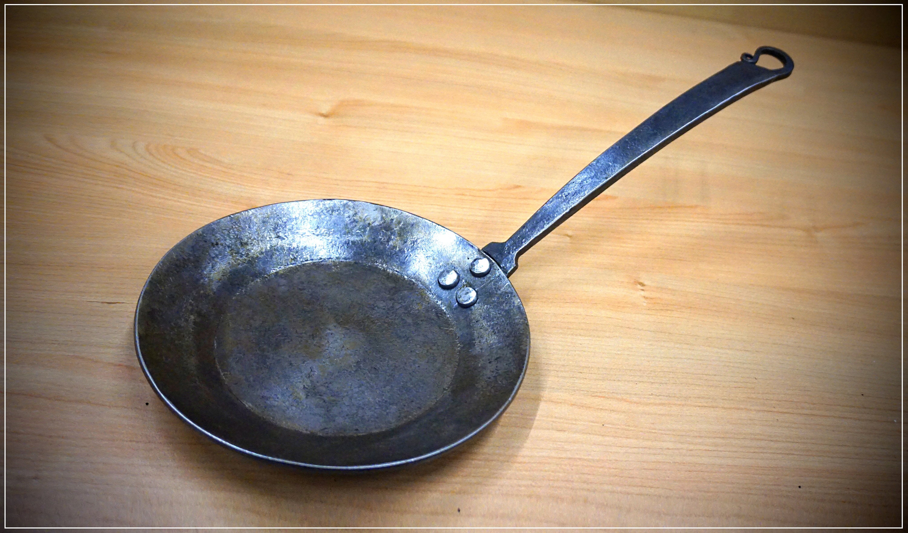 12 Round Carbon Steel Skillet - Hand Forged – Copper State Forge