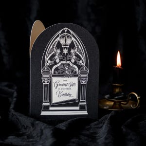 Het grootste cadeau is nog een gotische verjaardagswenskaart van The Blackened Teeth | Gotische verjaardagskaart | Gotisch cadeau | Gotische woondecoratie