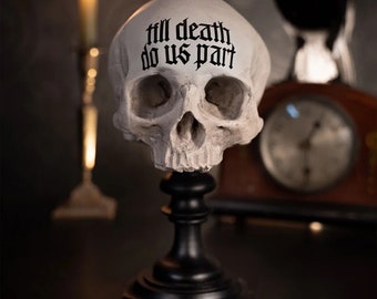 Teschio di J.Doe Plinth - Edizione fino alla morte / Replica di teschio umano / Decorazione domestica gotica