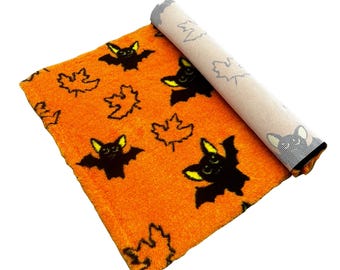 Halloween Bat Leaf Dog Bed Mat: Wick Moisture, Non-Slip Vet Bedding