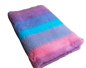 Pawstrading Dog Vet Mat Bed 3 way RAINBOW Bedding Cage Blanket Whicks Moisture