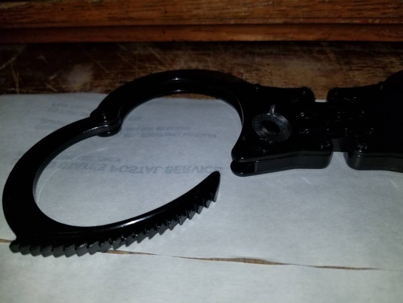x2 Universal Police Tactical Clear Non Metallic Covert Police Handcuff Cuff Key