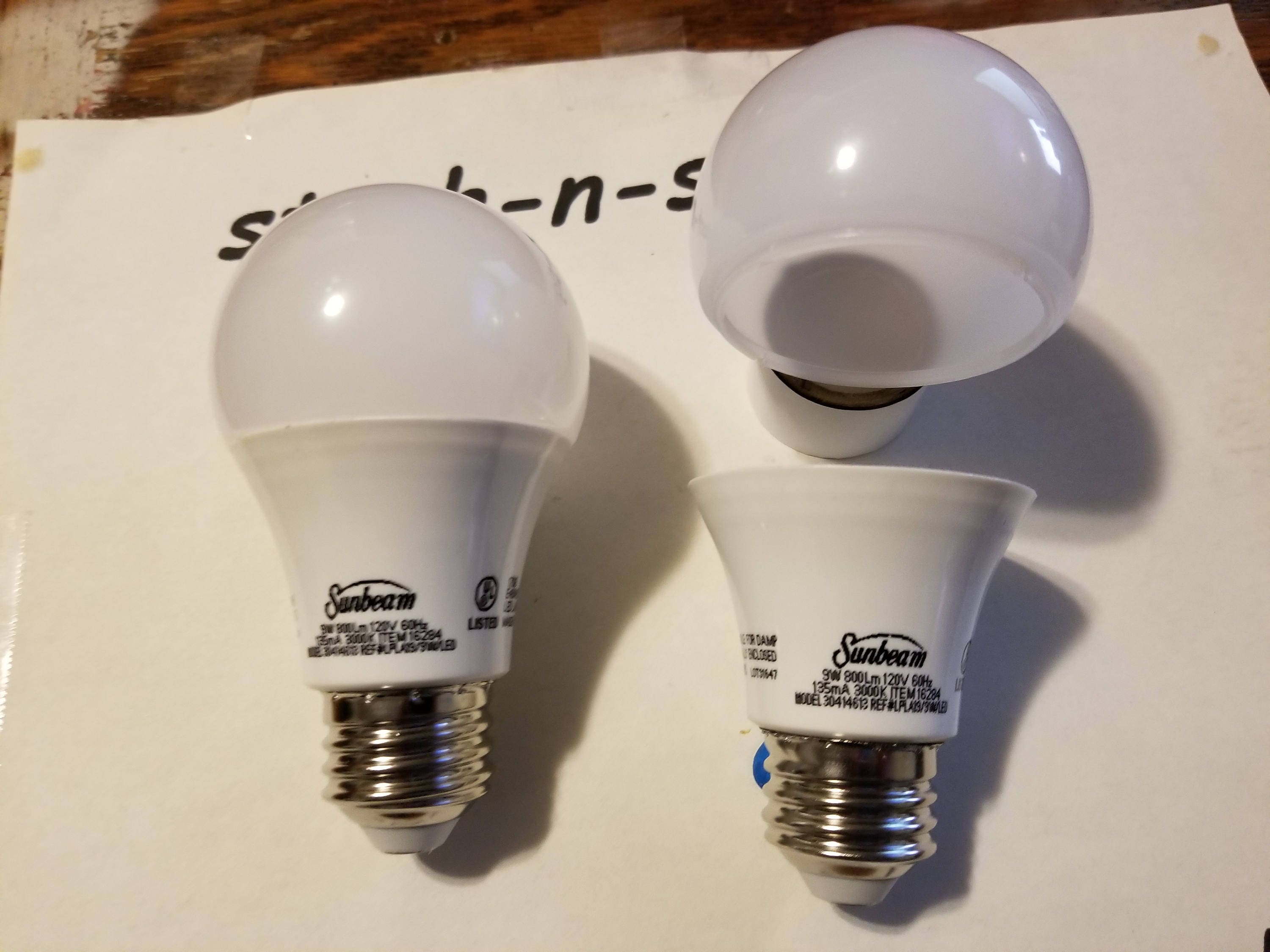 Fake light bulb secret stash canHidden compartment Diversion safe