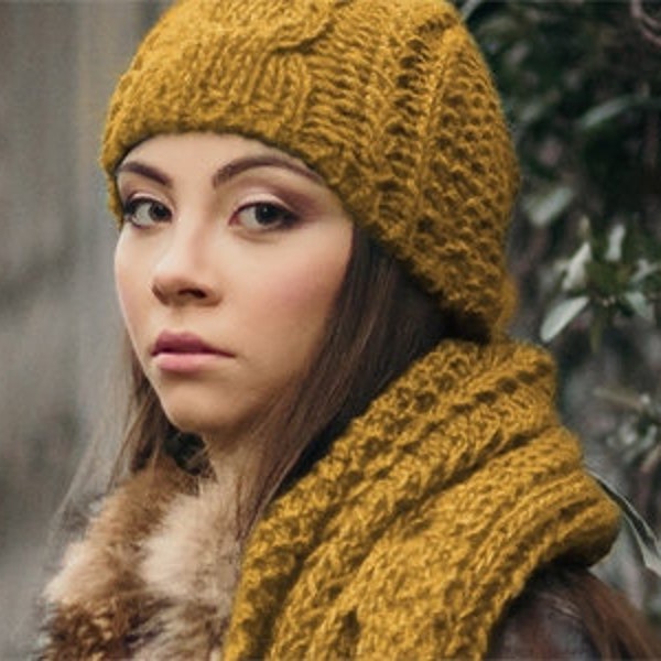 Cappello e scaldacollo da donna in lana di alpaca, lavorato a maglia, completo da donna giallo.
