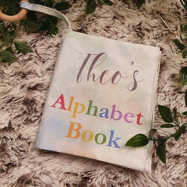 Livre personnalisé de nom de bébé d’alphabet de tissu doux