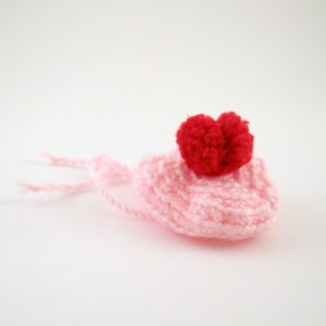 Valentine's day tiny reptile hat, hat for hamster, small lizard hat, beret for pet, hat for pet, hat for rat, hat for hedgehog