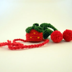 Tiny strawberry costume, hat for hamster, lizard hat, clothes for pets, hat for pet, hat for sugar glider, hat for rat, hat for hedgehog