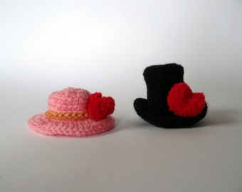Valentine's Day Pet Hat: Tiny Guinea Pig, Hamster, Lizard, Rat, Hedgehog