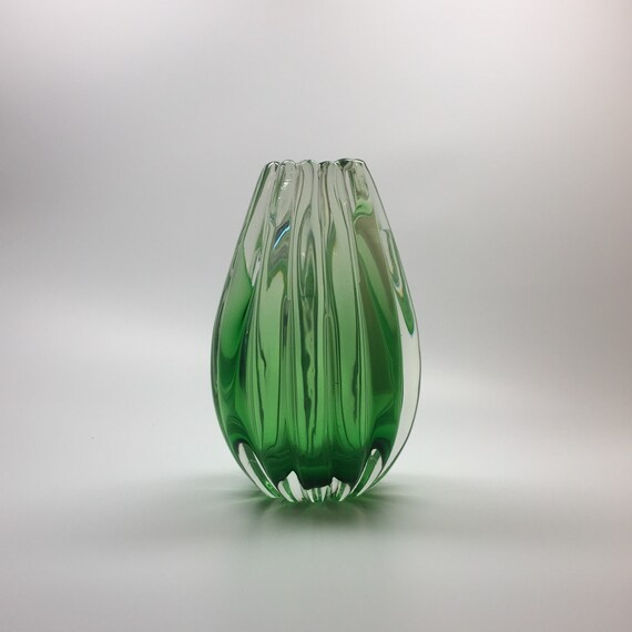 Exquisite Flavio Poli Emerald Crystal Sommerso Ribbed Vase Etsy