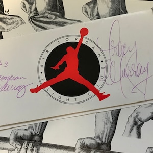 1991 UCLA and NBA Tracy Murray Autograph Michael Jordan Air Jordan Flight Club Card Collectible
