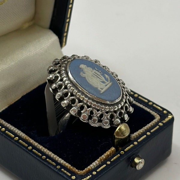 Vintage Sterling Silver Wedgwood Blue Cameo Ring