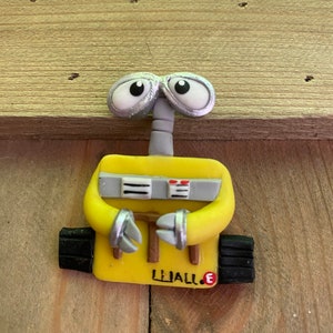 Wall E Pin