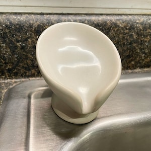 Draining Soap Dish  - Soap Holder - Sponge Holder