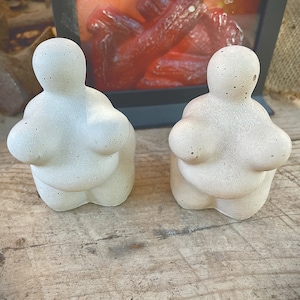 Nordic Venus Goddess Figurine | Concrete Art | Home Decor