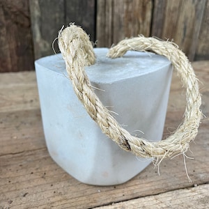 Türstopper aus Beton mit Seil I Wohnaccessoires