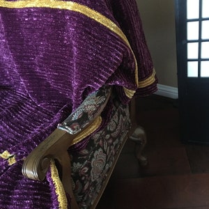 Manta de tiro de ganchillo púrpura y dorado - regalo de reliquia hecho a mano - nuevo regalo de inauguración de la casa - sofá de ganchillo a mano voluminoso, manta de color
