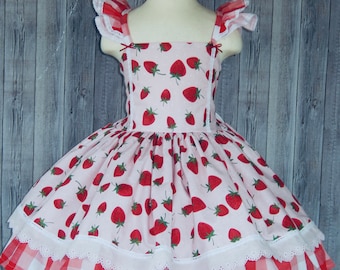 Decoration Strawberry Dress Set 白