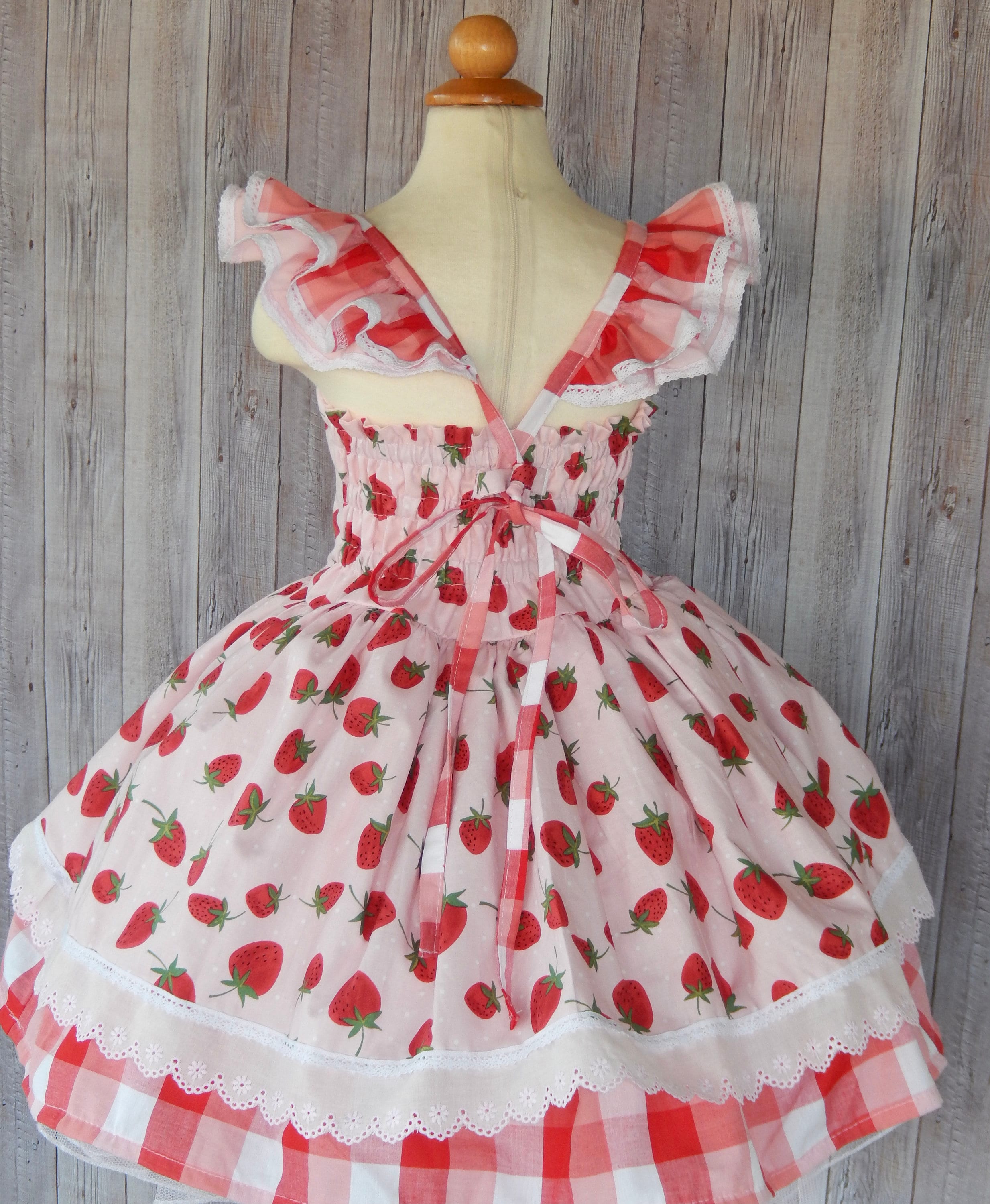 Decoration Strawberry Dress Set - White [252PST02-210501-wh