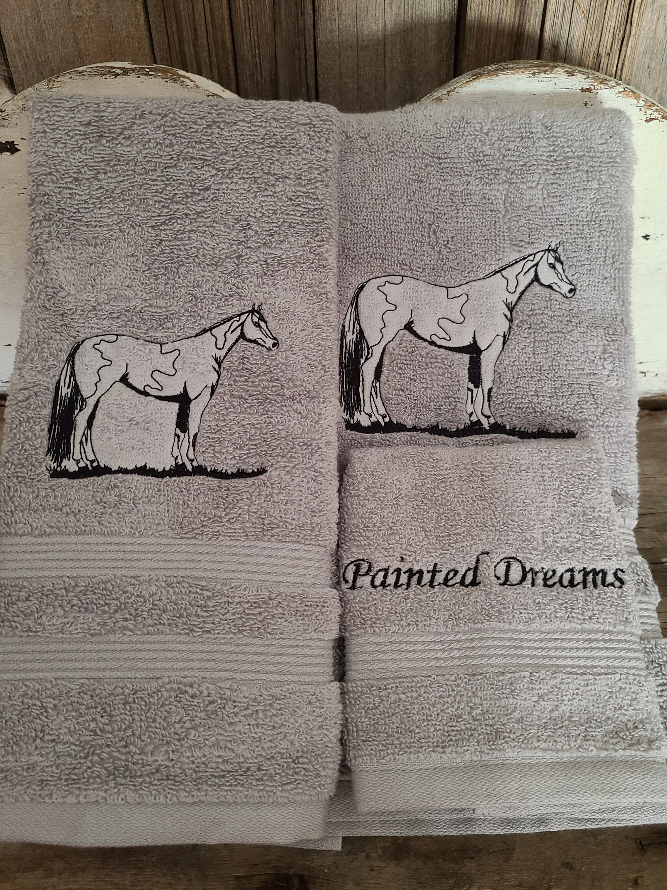 Be Thankful Horseshoe Art Farmhouse Style Tea Towel - The Painting Pony