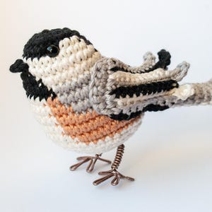 Chickadee Häkelanleitung - Realistisches Amigurumi Muster