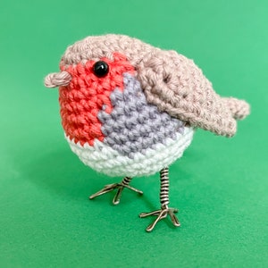 Robin Crochet Pattern - Bird Amigurumi Pattern