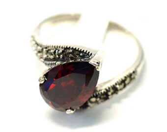 Stylish Handmade Tulip Ring Merlot