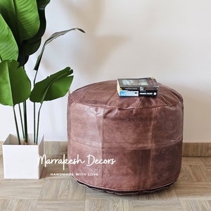 RUNDER LEDERPOUF - Brauner Lederhocker Ottomane – Bodenkissen im marokkanischen Stil – Handgefertigter Fußhocker aus echtem Leder – Boho Couchtisch Pouf