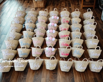 Personalized straw bridesmaid handbag,Bridesmaid beach bag gift,Bachelorette party gift basket,Custom bridesmaid handheld gift basket