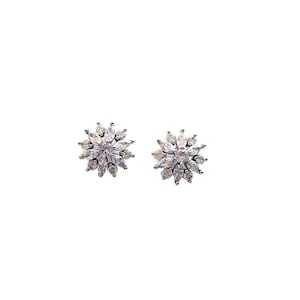 Diamant Blumenform 'Diamond Flower' Ohrringe | RepliKate Diamond Burst Floral Ohrringe von der Duchess Of Cambridge's Royal Closet