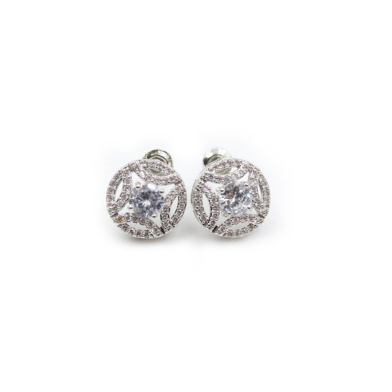 cartier diamond earrings meghan markle