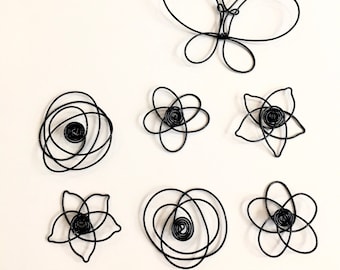 Home decor. Wire art, Wall decor. A set of extra small 6 flowers. Black. Gold. Unique and simple Interior design. 100% handmade. Wall art