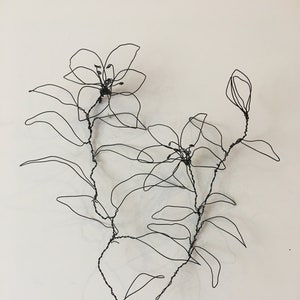 Home decor. Wall decor hanging, Wire art. Set of 2 wire flowers. Lily. Wire flowers with stems and leaves. 100% handmade. free shipping. 3d.