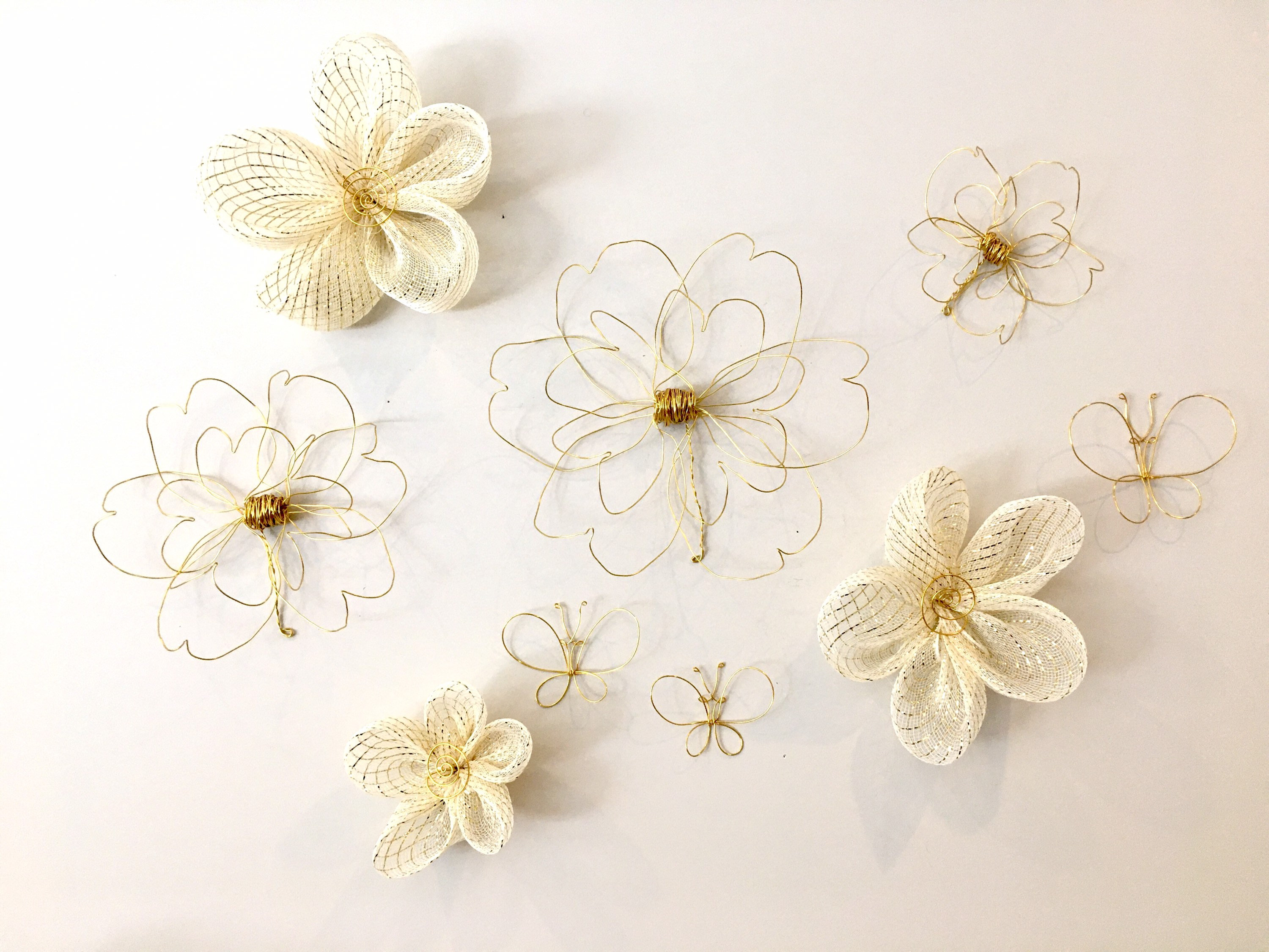 Home decor. Wall decor. Hanging. Gold Wire art. 3 Wire flowers Etsy