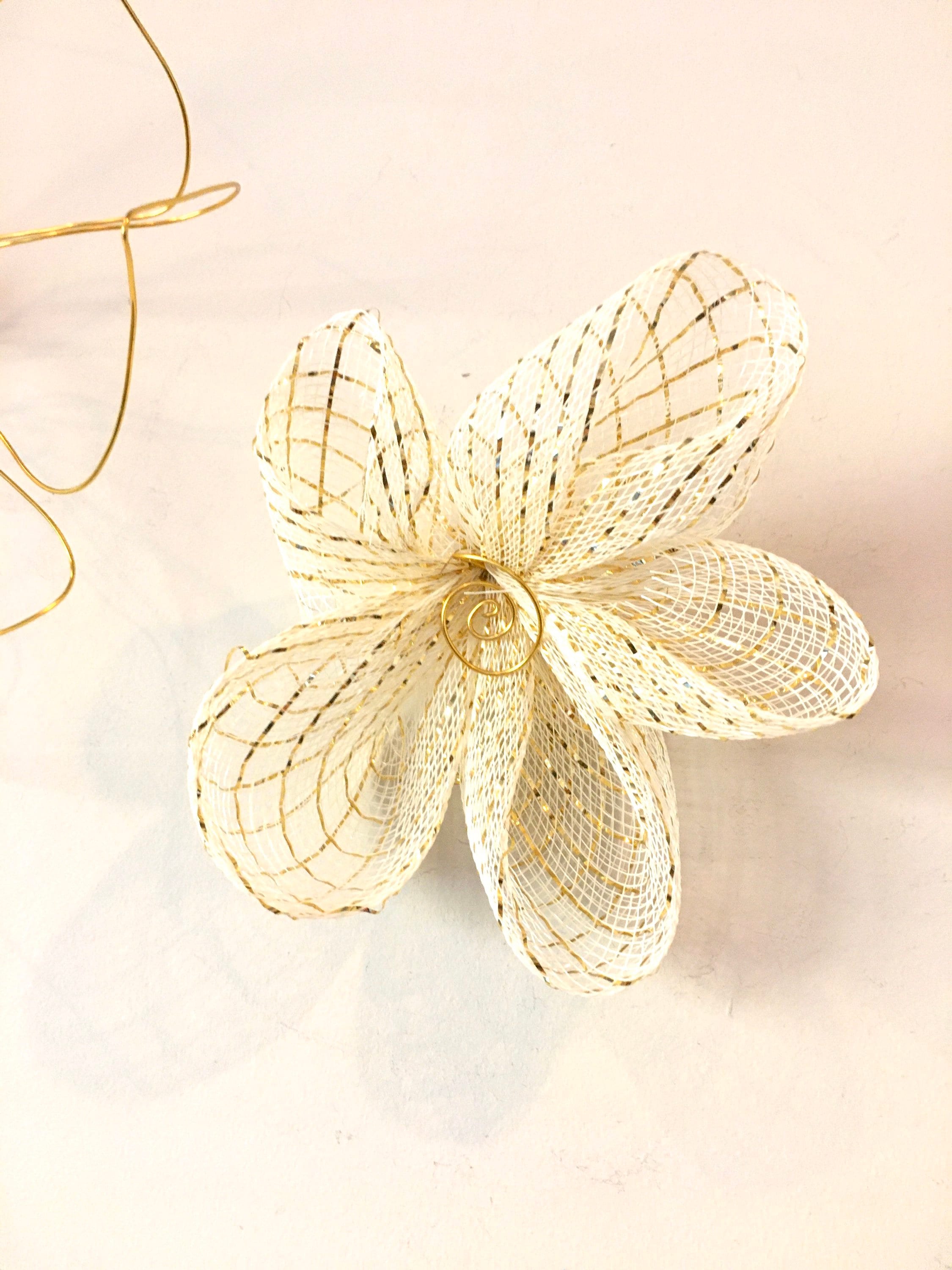 Home Decor. Wall Decor. Hanging. Gold Wire Art. 3 Wire Flowers | Etsy