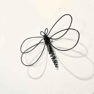 Home decor, Wall decor, Wire art. dragonfly. Bedroom. Dorm room. Gold. Black. Silver Purple Blue Green. Red. Interior design. 3D. handmade.