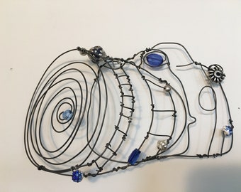 Camera, wire art, mother's day gift, wire work, colorful beads. wall art. 100% handmade. interior design. 3D.