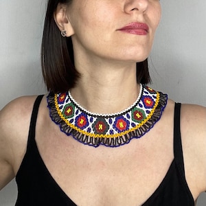 Puede incluir: Un letrero de madera rústico con el texto "Welcome to our home" en un estilo manuscrito. El letrero presenta un acabado envejecido y un diseño sencillo y acogedor, ideal para un porche o entrada.