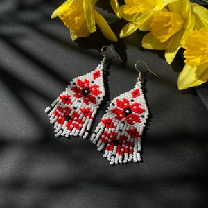 Beaded earrings Seed bead earrings Modern earrings Fringe earrings Beadwork jewelry White with red earrings Ukrainian earrings
