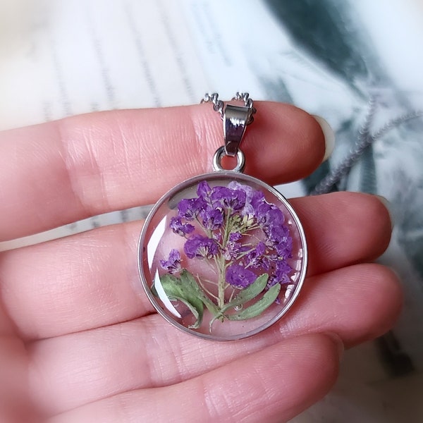 Collier lilas à fleurs pressées Collier terrarium Bijoux Cottagecore Cadeaux personnalisés pour elle 18e anniversaire Cadeaux pour filles Bijoux lilas