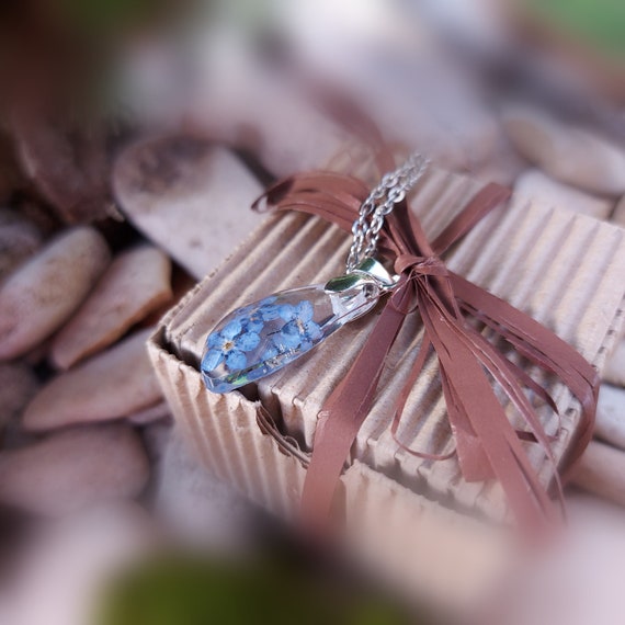 Forget me not pendant Eco resin Crystal terrarium real flower necklace Real plant 18th birthday gift Blue mini terrarium 30th birthday gift