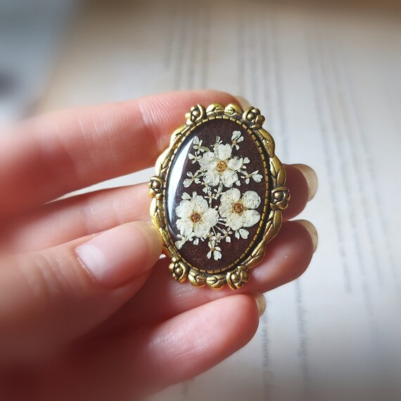 Resin brooch deals