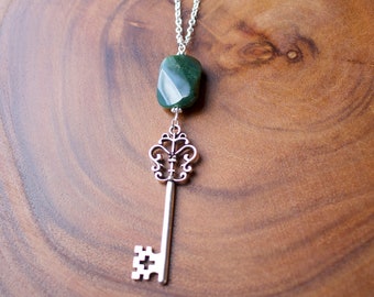 Necklace. Key. Silver. Green Faceted Stone. Skeleton Key.