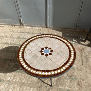 Handmade Moroccan Mosaic Table – Round Zellige Bistro Table – Outdoor Patio Coffee Table – Boho Garden Furniture – Beige & Brown Tile Table