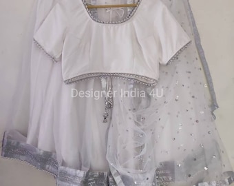 Chemisier en organza Lehenga choli dupatta pour femme, surpiqué sur mesure pour les enfants jusqu'aux grandes tailles également - Tenue sur mesure