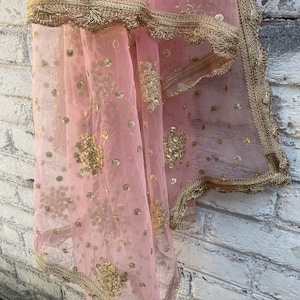 Soft pink net dupatta for lehenga with border Indian traditional chunni