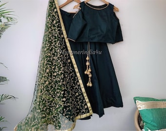 Ciemnozielona jedwabna lehenga choli: haftowana siateczkowa dupatta, indyjski strój ślubny