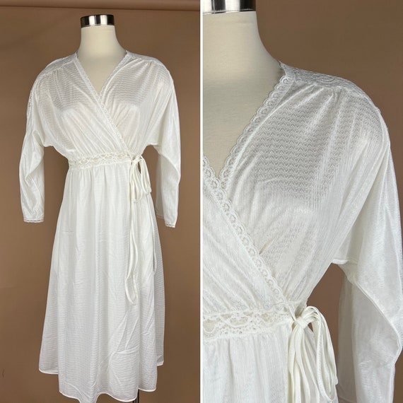 Vintage Womens Size Small White 3/4 Length Sleeve… - image 1
